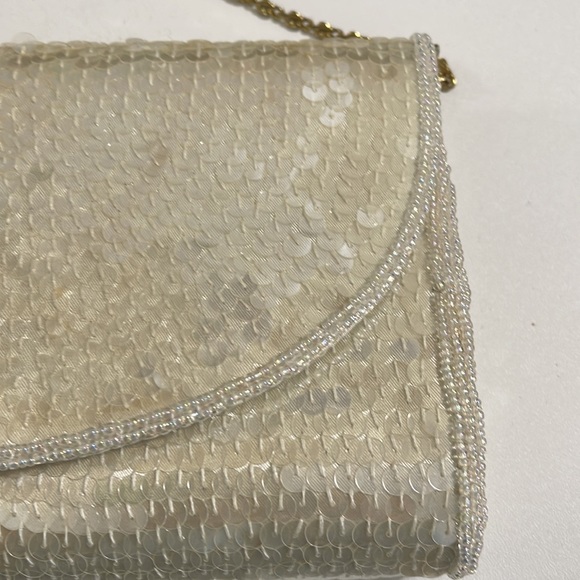 La Regale Purse - Picture 6 of 16